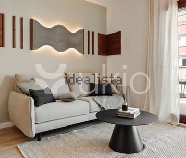 Alquiler de ático en Calle de Floridablanca - Photo 4