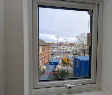 East Burrows Road, Marina, Swansea, SA1 1RE - Photo 4