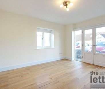 2 bedroom end of terrace house to rent - Photo 4