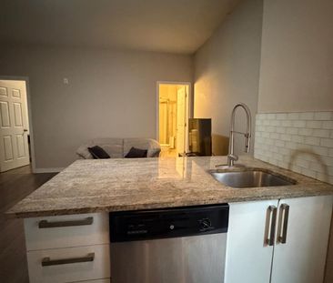 178 Clarence St - Photo 3