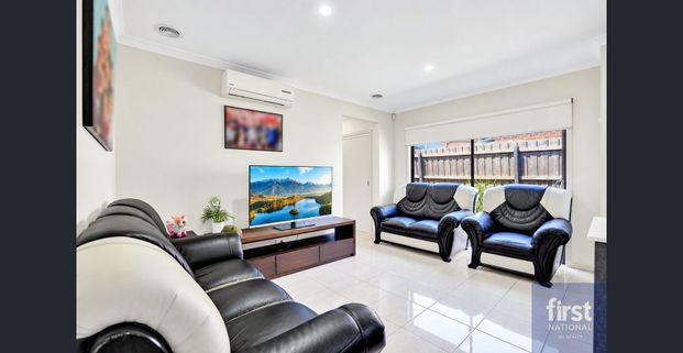 🏡 !! Spacious 3-Bedroom Home with Comfort & Convenience in Tarneit – Close to Schools, Shops & Transport – For Rent !! - Photo 1