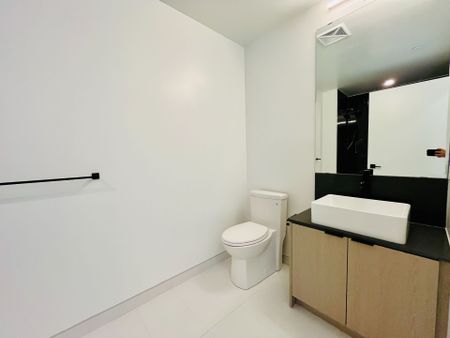 For Lease - 1285 Dupont Street Unit# 807, Toronto, Ontario - Photo 2