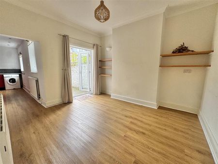 2 bedroom terraced house to rent - Photo 3