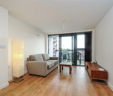 Ampere House - Photo 4