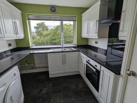 2 bedroom maisonette to rent - Photo 4