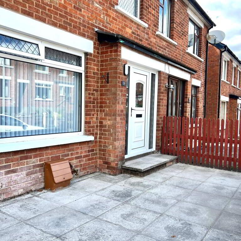 19 Knockmount Gardens, Belfast, BT5 6GP - Photo 1
