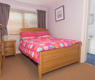 3 Upper Malone Crescent, Belfast, BT9 6PR - Photo 3