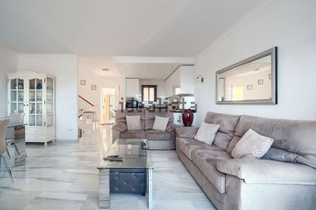 Alquiler de chalet adosado en Calle Rosa, 46 - Photo 2