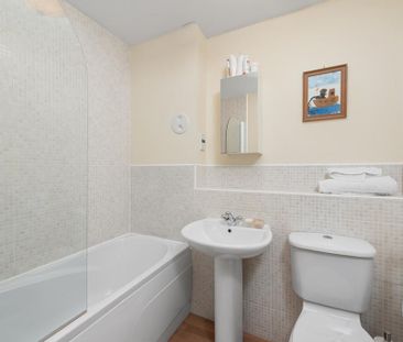 2 bedroom apartment to rent - Photo 6