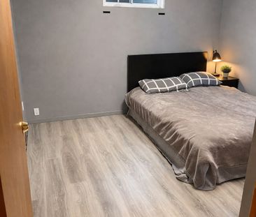 For Lease - 45 West Park Avenue, Hamilton, Ontario - Photo 2