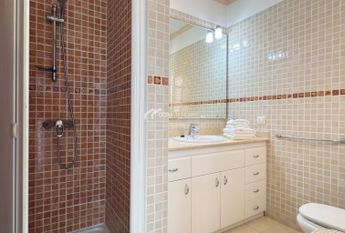 Chalet pareado · Alquiler a largo plazo ·