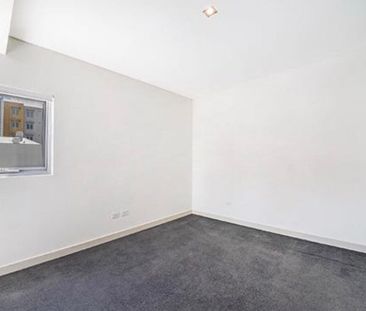 East Perth - Photo 3