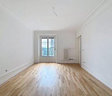 Bel appartement de 1.5 pièce entièrement rénové au 4ème étage. - Photo 3