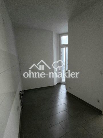 2- Zimmer-Wohnung in Schönebecker Straße 35 – saniert mit Balkon und modernem Bad! - Foto 2