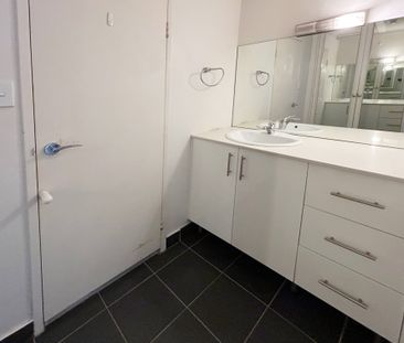 506/79 Oxford Street, Bondi Junction NSW 2022 - Studio For Rent | D... - Photo 3