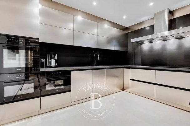 RAMATUELLE - 6 CHAMBRES + 2 STAFF - PROCHE PLAGE - PISCINE - SALLE DE SPORT - Photo 1