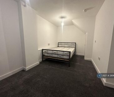 1 bedroom in a flat share to rent - Photo 1