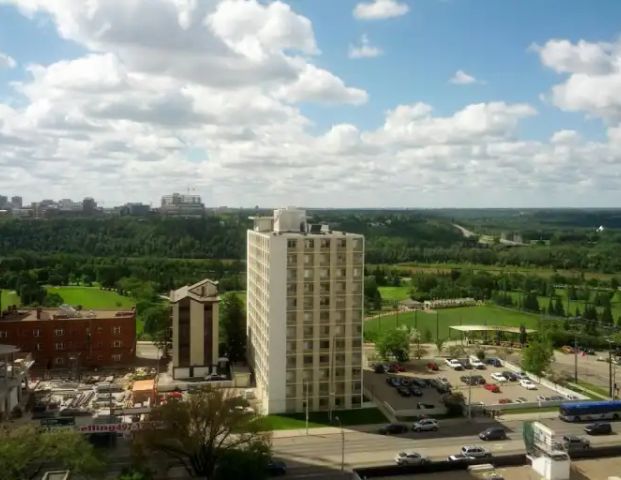 ONE BEDROOM APARTMENT FOR RENT - DOWNTOWN | 10140 120 St NW, Edmonton - Photo 1