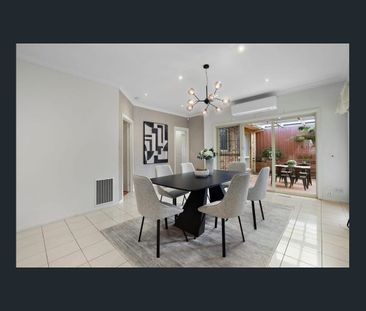 Carefree Style with a Spacious Ambience - Photo 3