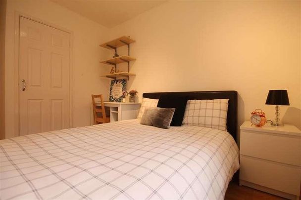 Windmill Court, Spital Tongues, NE2 - Photo 1