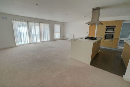 2 bedroom flat to rent, - Photo 4