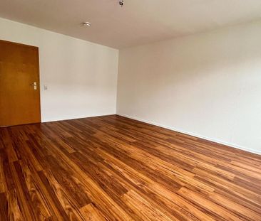 **Frisch sanierte 3-Zimmer-Wohnung in Bestlage am Karl-Heine-Kanal** - Photo 4