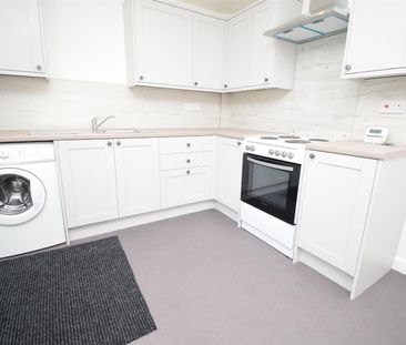 Highfield Rise, Wakefield - Photo 1