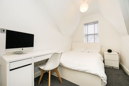 Winston Gardens, Headingley, Leeds - Photo 4