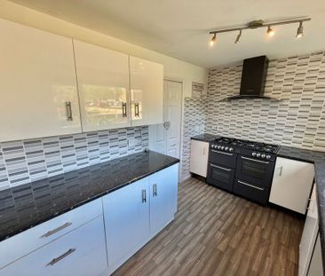 Roughmoor Crescent, Taunton, Somerset - Photo 6