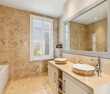 4 bedroom terraced house to rent - Photo 5