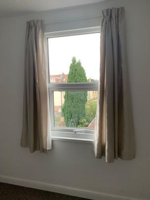 1 Bed Flat, Belvoir Road, BS6 - Photo 1