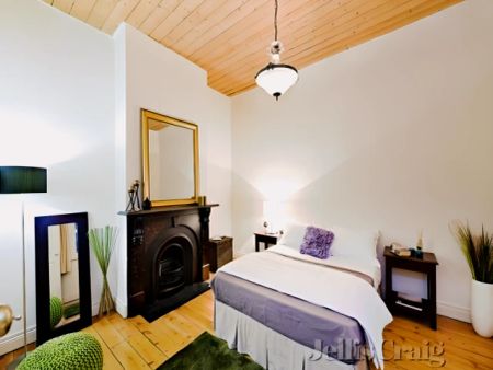 2 Bed, 1 Bath - Photo 5