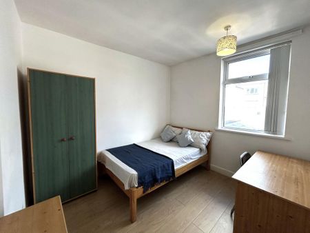 4 bedroom house share to rent - Photo 4