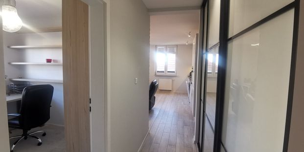 3 pok. z windą, wysoki standard ul. Janickiego - Zdjęcie 1