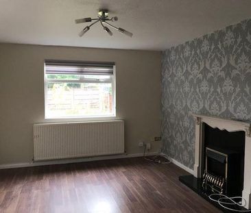 3 bedroom mews to rent - Photo 1