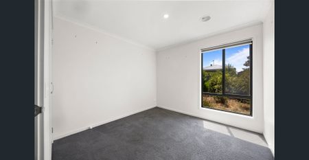 Spacious Family Home in Winter Valley - Photo 2