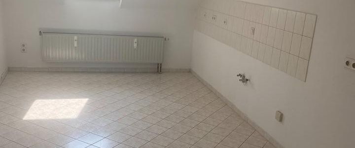 DG 1-Raumwohnung 62,92 m² Schlosschemnitz 250 € KM incl. Küche - Photo 1