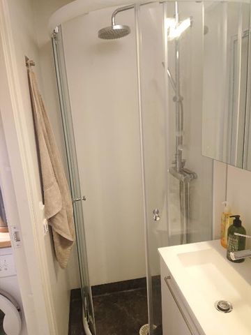 Rönnbärsvägen, Älta - Photo 4