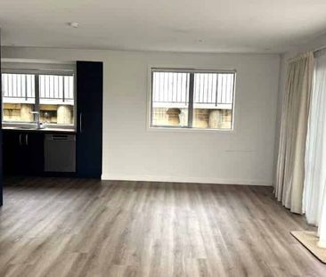 2 Bedroom Unit in Pakuranga - Photo 1
