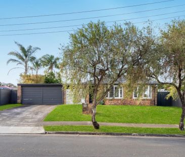 Stylish Family Haven Within Walking Distance to John Paul College - Photo 3