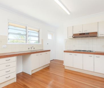 21 Myron Street, Chermside QLD, Belconnen - Photo 2