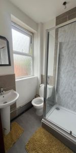 243 Dewsbury Road, Flat 2 - Photo 4