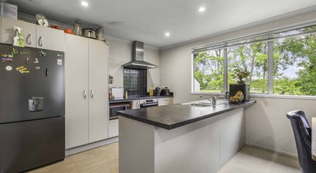 Modern Living with Park Views - Photo 3