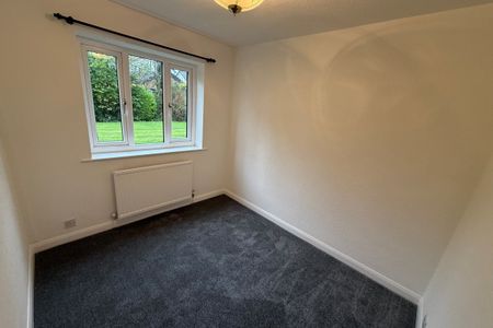 Greasby Road - Photo 2