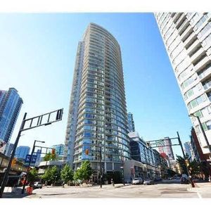 1-Bed 1-Bath Unit Large Den and View of Science World - Photo 2