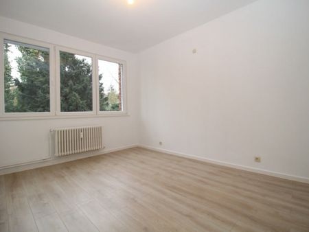 Place Flagey - Appartement 2 Ch de +/- 75 m² + Terrasse - Ixelles - Photo 3