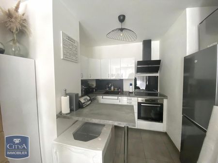 Location Appartement 3 pièces 64m² NEUVILLE SUR SAONE 69250 - Photo 4