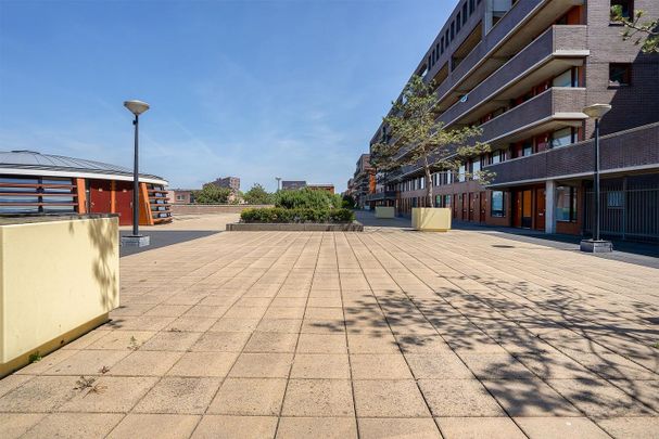 Appartement te huur: Pieter Calandlaan 714 1060 TX Amsterdam - Photo 1