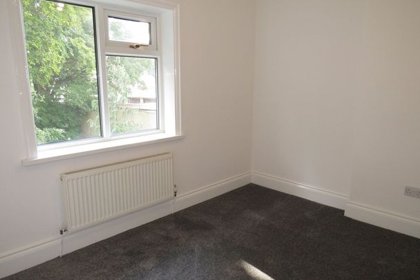 Whiteley Avenue - Photo 1