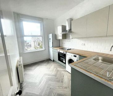 3 bedroom apartment to rent - Photo 4